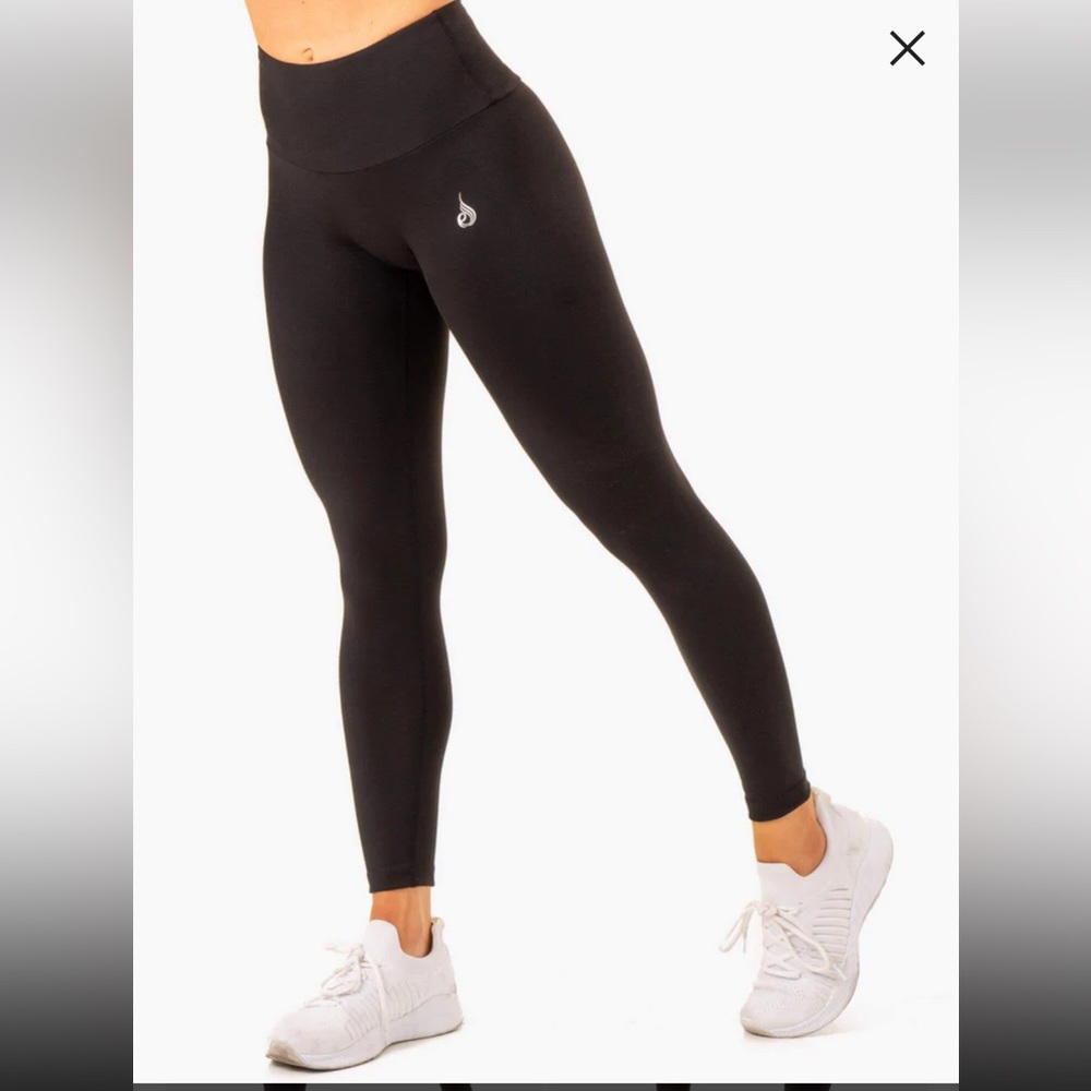 Ryderwear Vital High Waisted Scrunch Leggings